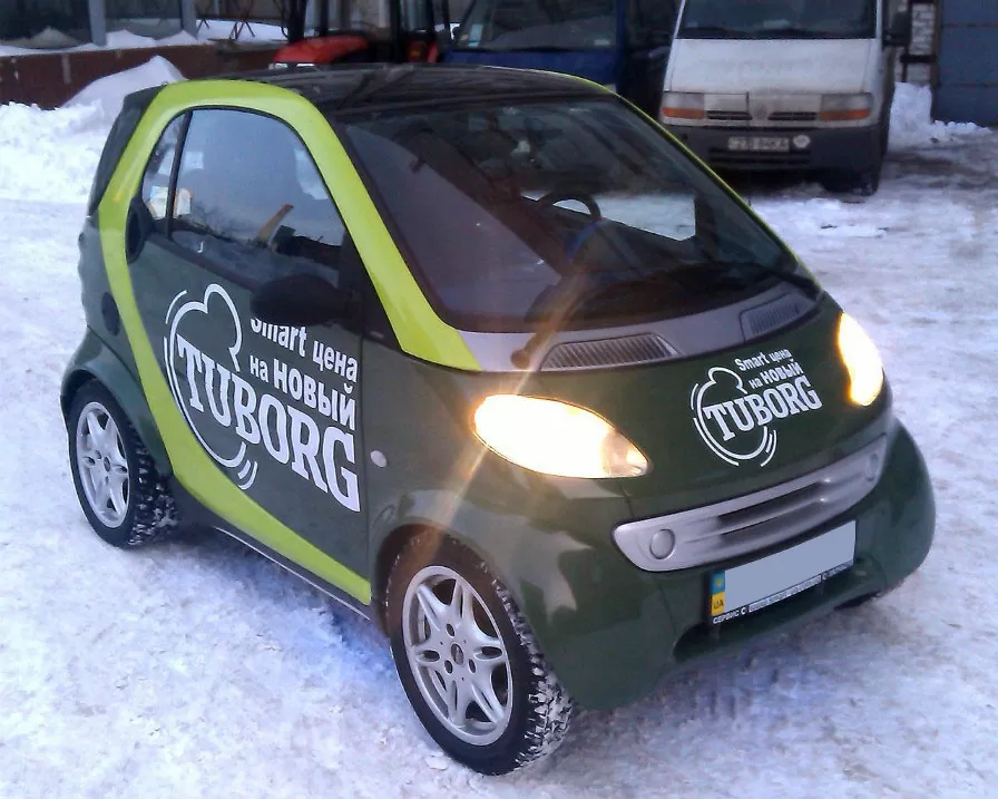Брендування легкового автомобіля плівкою зразок 4