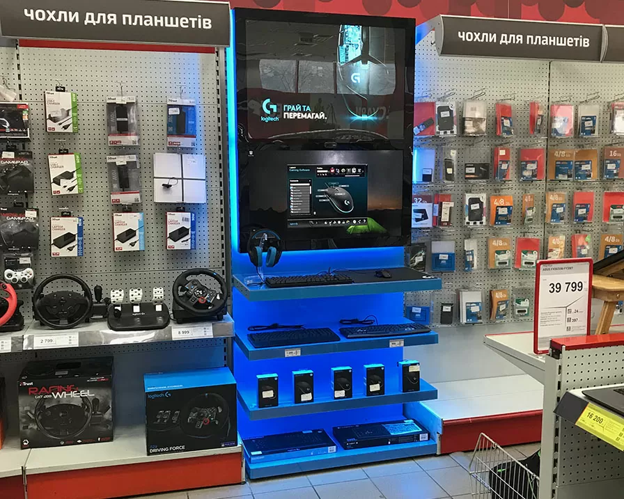 Оформлення бренд-зони в торговому центрі зразок 6